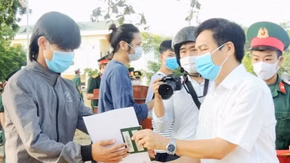 232 người Việt trở về từ Malaysia hoàn thành cách ly tại Ninh Thuận