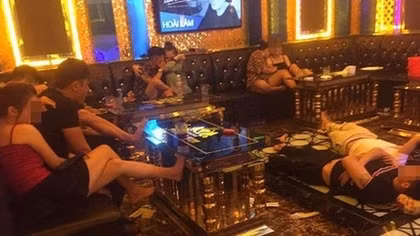 Karaoke Hoàng Kim "tổ chức" tiếp khách xài ma túy giữa mùa dịch