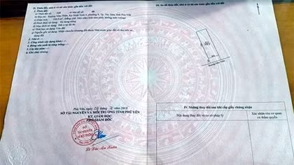 Đi mua đất, phát hiện “sổ hồng” giả 