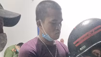 Về nhà sau cuộc nhậu em trai đâm chết anh ruột