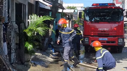 Cháy nhà khi gia chủ đi vắng
