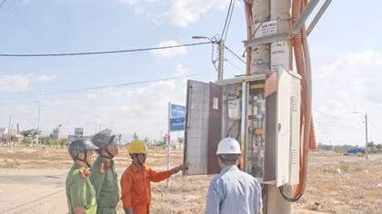 Liều lĩnh cắt trộm tuyến cáp lực tổng hạ áp của điện lực