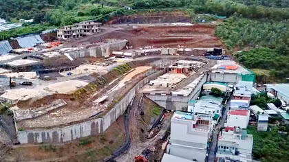 Cưỡng chế tháo dỡ bức tường “khủng” ở khu biệt thự Đồi Xanh Nha Trang