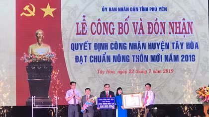 Tây Hoà – địa phương cấp huyện đầu tiên ở Phú Yên đạt chuẩn nông thôn mới