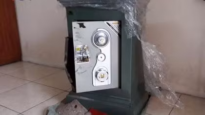 Đột nhập phá bung két sắt trộm tài sản trị giá gần 1 tỷ đồng