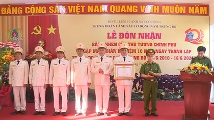 Trung đoàn CSCĐ Nam Trung bộ đón nhận bằng khen Thủ tướng Chính phủ