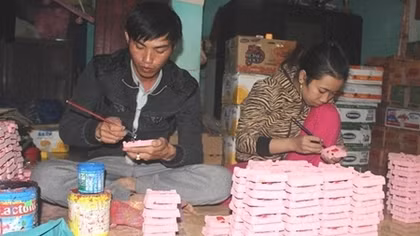 Độc đáo nghề đúc tượng ông Công, ông Táo dịp cuối năm