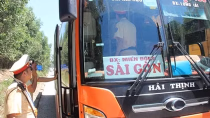 CSGT Thừa Thiên Huế phát hiện hơn 120 trường hợp vi phạm trật tự ATGT