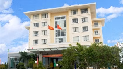 Giả danh thanh tra thuế gọi điện ép doanh nghiệp đưa tiền