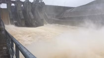 Thủy điện ở Thừa Thiên - Huế đồng loạt xả lũ trước cơn bão số 13