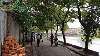 Tìm thấy thi thể người đàn ông chết dưới đáy sông sau khi bị đuổi đánh