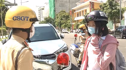 Gửi danh sách học sinh vi phạm Luật Giao thông về trường