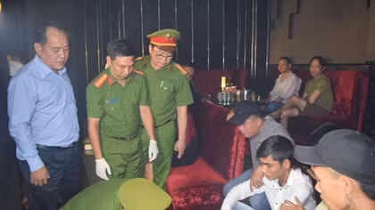 50 thanh niên dương tính ma tuý trong quán bar ở Huế