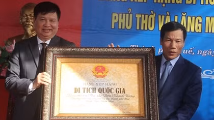 Lăng mộ, phủ thờ Diên Khánh Vương đón bằng xếp hạng di tích Quốc gia