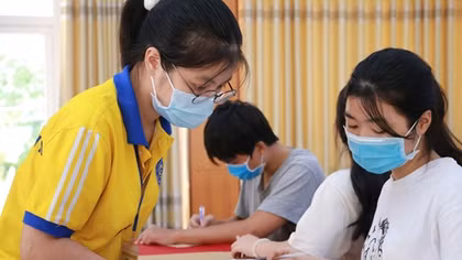 Không có chuyện sinh viên từ vùng dịch đến Huế đóng phí 6,5 triệu đồng