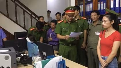 Bắt giam Phó Giám đốc DNTN Tuyết Liêm về hành vi mua bán trái phép hóa đơn 