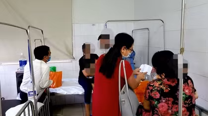 Thu thập bệnh án, làm rõ nguyên nhân trẻ nhập viện sau khi tiêm vắc xin 