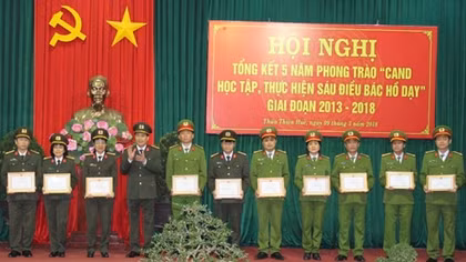  Tổng kết 5 năm thực hiện phong trào “CAND học tập, thực hiện 6 điều Bác Hồ dạy"