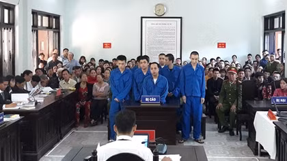 10 đối tượng lĩnh án tù vì 500 nghìn đồng