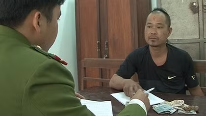 Mang lệnh truy nã vẫn 'tụ tập giang hồ' đi bảo kê và đòi nợ thuê