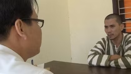 Lừa bạn gái vào nhà nghỉ để chiếm đoạt xe máy đem cầm