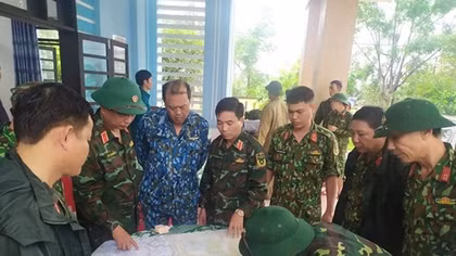 Phó tư lệnh Quân khu 4 cùng 12 người mất liên lạc khi cứu nạn tại Rào Trăng 3