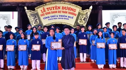Thừa Thiên Huế lần đầu tuyên dương học sinh danh dự toàn trường