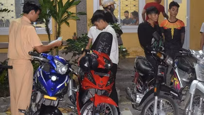 Bắt giữ hàng loạt ‘quái xế’ náo loạn đường phố cố đô Huế