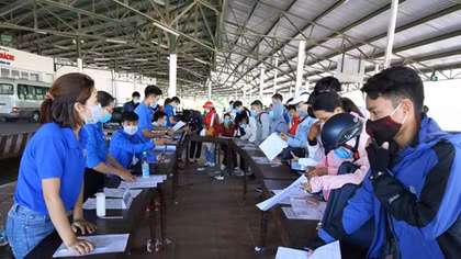 Người dân từ Đà Nẵng đến Huế không phải xét nghiệm PCR