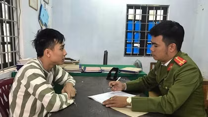 Bắt 2 đối tượng bán thuốc lắc cho khách hát karaoke