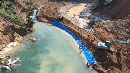 Hoàn thành nắn dòng sông Rào Trăng, bắt đầu tìm kiếm 12 người mất tích