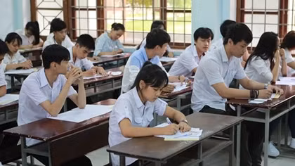 Giảm học phí cho tân sinh viên 4 tỉnh bị ảnh hưởng sự cố cá chết
