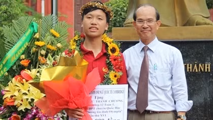 Huế Vinh danh quán quân Đường lên đỉnh Olympia 2016
