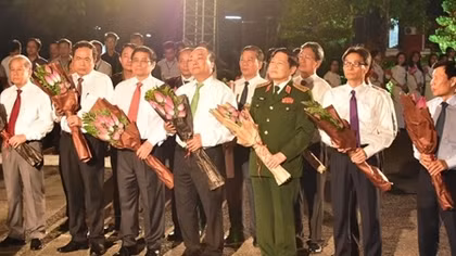 Lãnh đạo Đảng, Nhà nước dự cầu truyền hình 50 năm thực hiện Di chúc của Bác