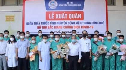 Thầy thuốc Bệnh viện Trung ương Huế đến Bắc Giang hỗ trợ chống dịch