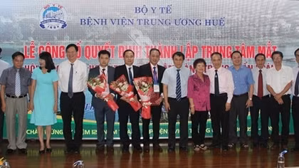 Ứng dụng nhiều kỹ thuật hiện đại để điều trị các bệnh lý về mắt