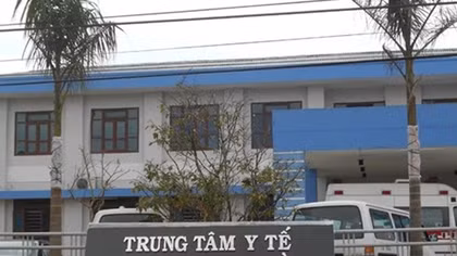  Lùi thời gian công bố hủy xử phạt bác sĩ Hoàng Công Truyện