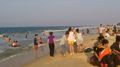 Nam sinh viên tử vong khi cứu 3 nữ sinh trên biển