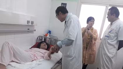 Cô gái bị xuất huyết não “thập tử nhất sinh” hồi phục kỳ diệu