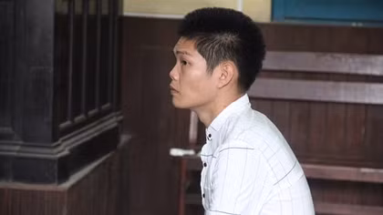 Bố gài bẫy điện, con trai bị giật tử vong