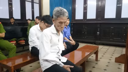 Người đàn ông lượm ve chai giở trò đồi bại với bé gái 10 tuổi