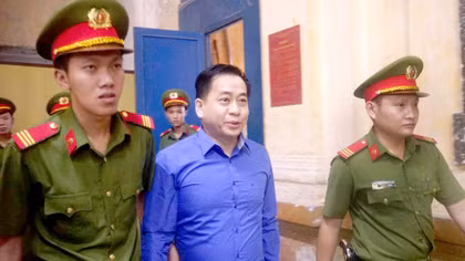 Nguyên TGĐ DAB nói có lỗi với Vũ Nhôm vì không nói rõ tình trạng ngân hàng thời điểm đó