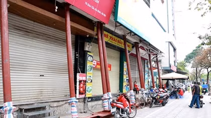 Dãy nhà "chống nạng" trên phố Hà Nội
