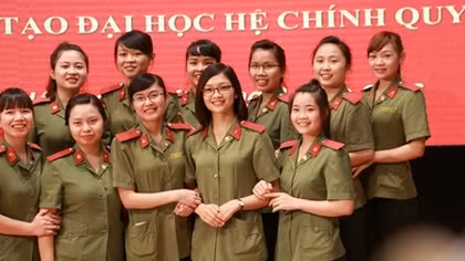 Trao bằng tốt nghiệp cho hơn 1.000 tân sỹ quan an ninh