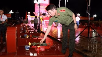 Bệnh viện Y học Cổ truyền Bộ Công an dâng hương tri ân các anh hùng liệt sỹ