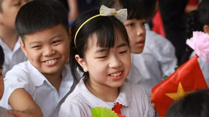 Những hình ảnh ngộ nghĩnh của học sinh trong ngày đầu tiên đến trường 