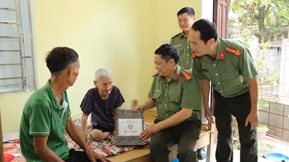 Học viện ANND tổ chức nhiều hoạt động kỉ niệm 71 năm ngày thương binh, liệt sĩ