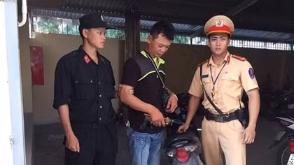 “Sản xuất” súng bắt chó, bán cho các lò mổ