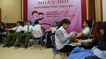 Tuổi trẻ Cục Cảnh sát PCCC & CNCH tham gia hiến máu nhân đạo