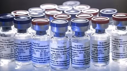 Bộ Y tế đăng ký mua vaccine COVID-19 của Nga và Anh